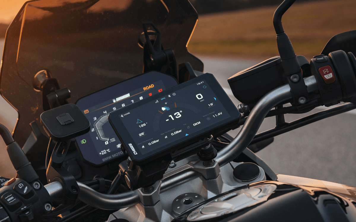 AIO-5 Lite:バイクライフを快適に。音楽やナビなどミラーリング可能な